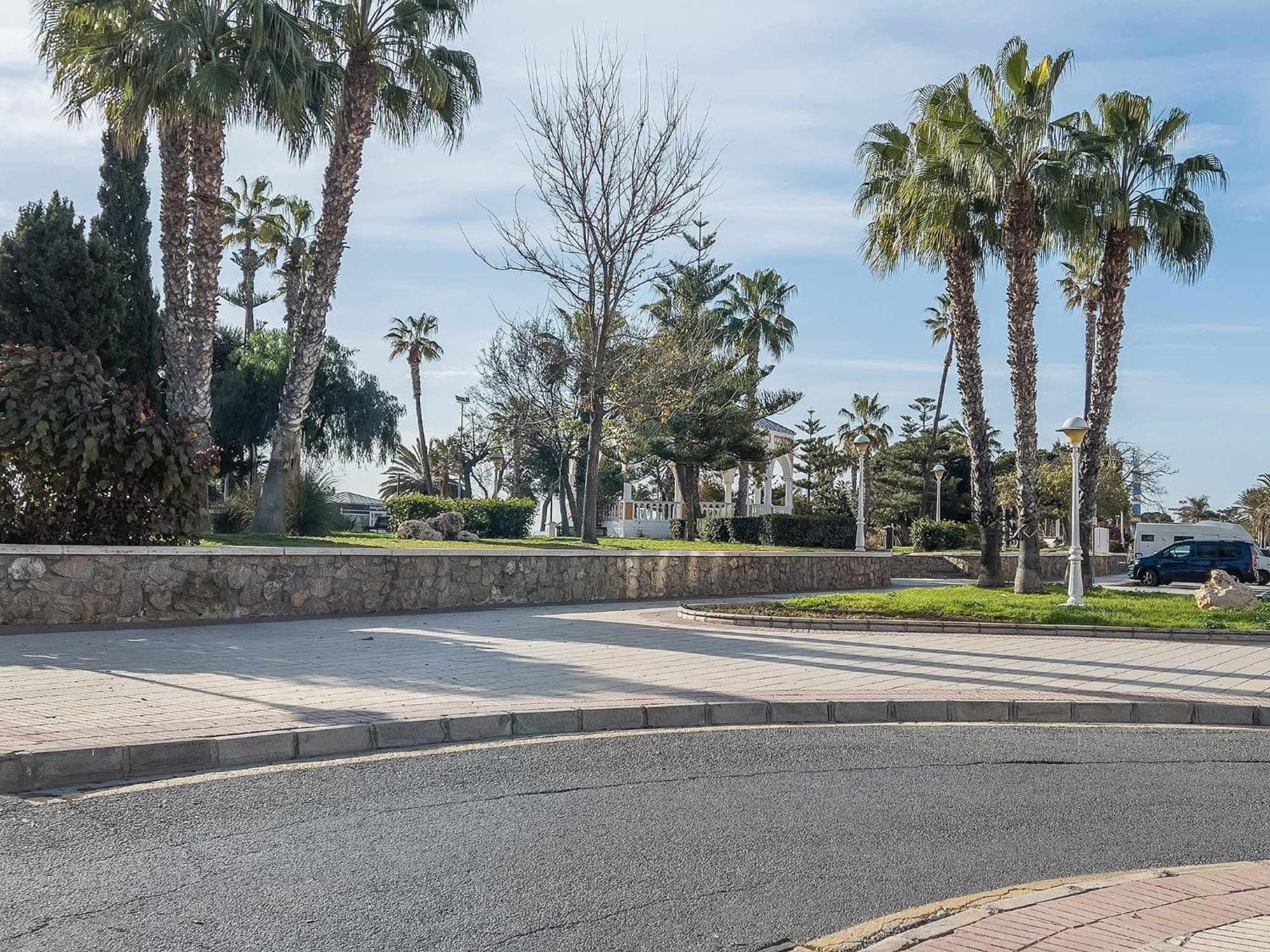 Апартаменти A&N Seafront Торре-дель-Мар Екстер'єр фото